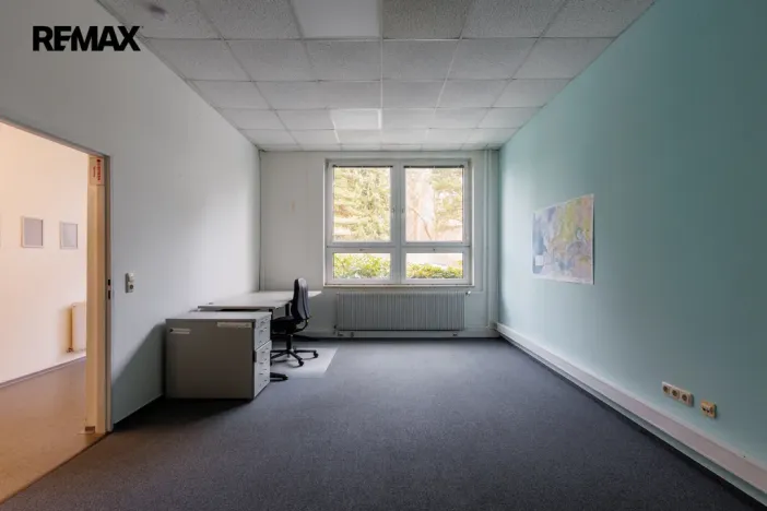Pronájem výrobních prostor, Chodová Planá, Kyjovská, 1300 m2