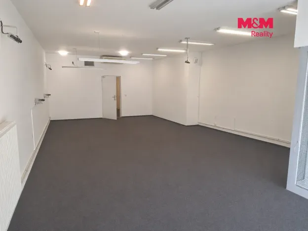 Pronájem kanceláře, Uhlířské Janovice, Komenského, 90 m2