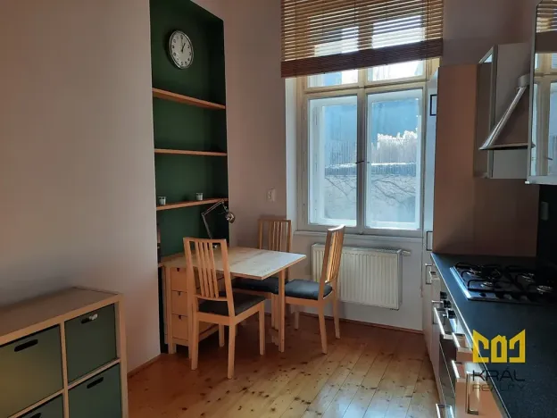 Pronájem bytu 2+kk, Praha - Smíchov, Arbesovo náměstí, 45 m2
