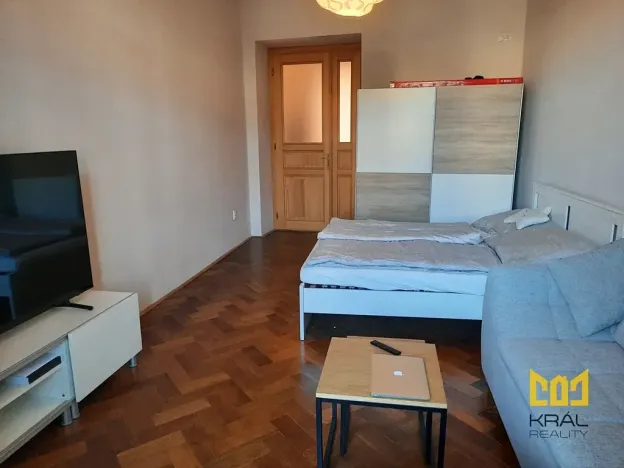 Pronájem bytu 2+kk, Praha - Smíchov, Arbesovo náměstí, 45 m2