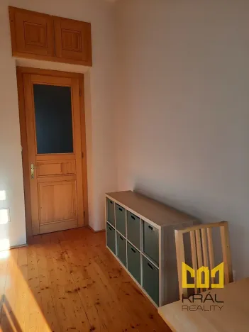 Pronájem bytu 2+kk, Praha - Smíchov, Arbesovo náměstí, 45 m2