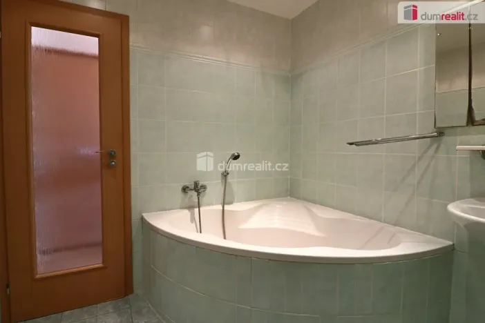 Prodej bytu 2+kk, Praha - Kamýk, Zárubova, 43 m2