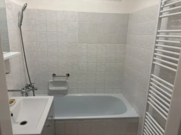 Pronájem bytu 2+1, Pardubice, Bratranců Veverkových, 51 m2