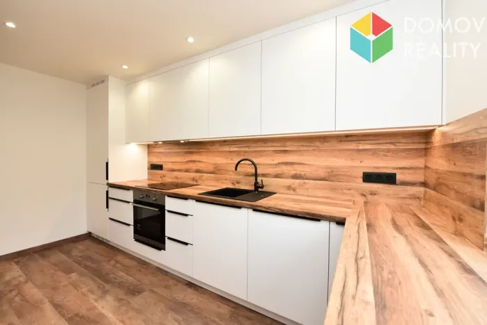 Prodej bytu 2+1, Králův Dvůr, Pod Hájem, 60 m2