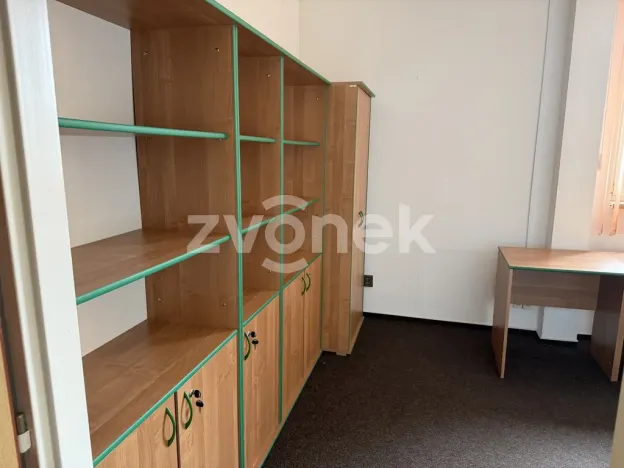 Pronájem kanceláře, Otrokovice, tř. Tomáše Bati, 151 m2