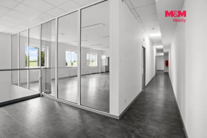 Pronájem kanceláře, Pletený Újezd, Družstevní, 451 m2