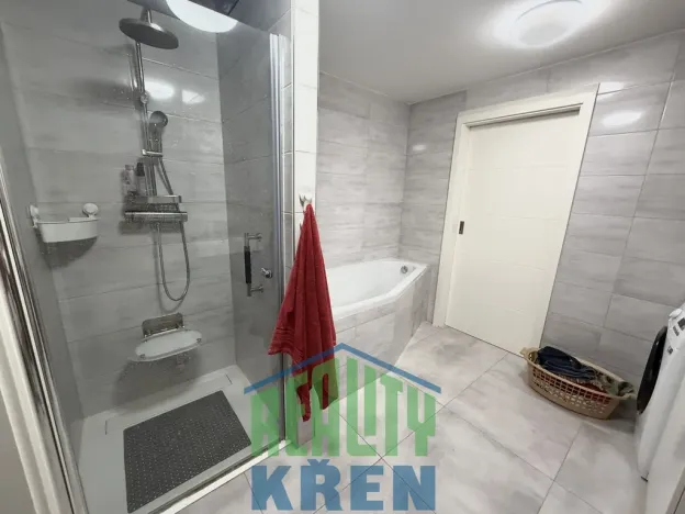 Prodej rodinného domu, Kladno, Vinařická, 345 m2