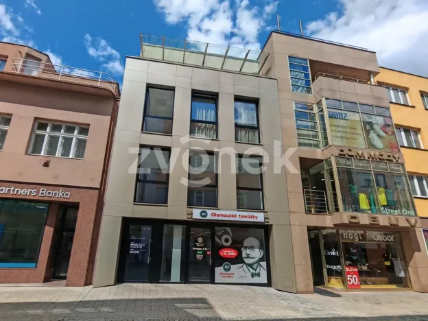 Pronájem obchodního prostoru, Zlín, Rašínova, 107 m2