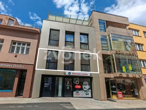 Pronájem obchodního prostoru, Zlín, Rašínova, 107 m2