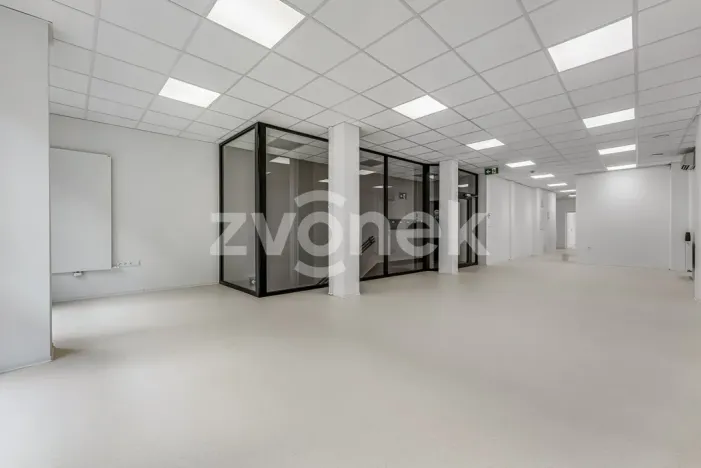 Pronájem obchodního prostoru, Zlín, Rašínova, 107 m2