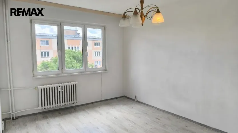 Prodej bytu 2+1, Rotava, Sídliště, 53 m2