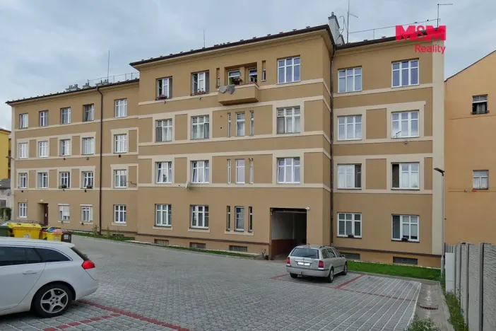 Pronájem bytu 4+1, Čáslav - Čáslav-Nové Město, Husova, 98 m2