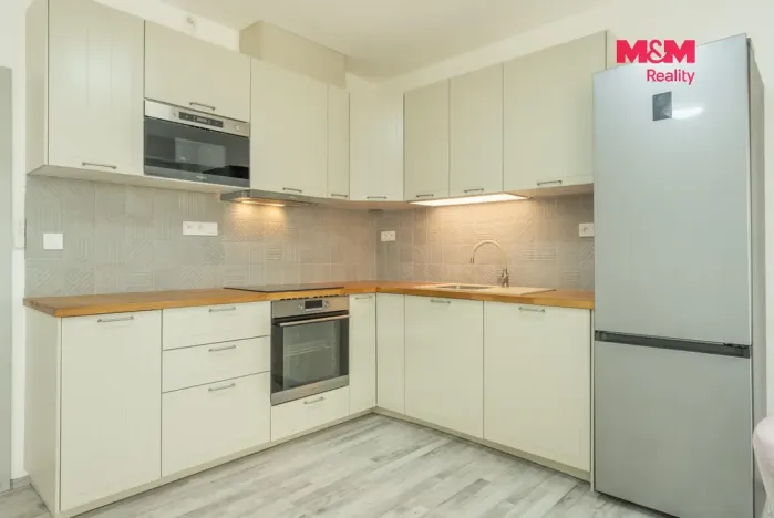 Prodej bytu 2+kk, Kladno, Průchodní, 48 m2
