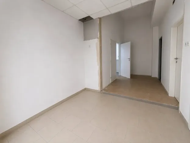 Pronájem skladu, Brno, Šujanovo náměstí, 134 m2