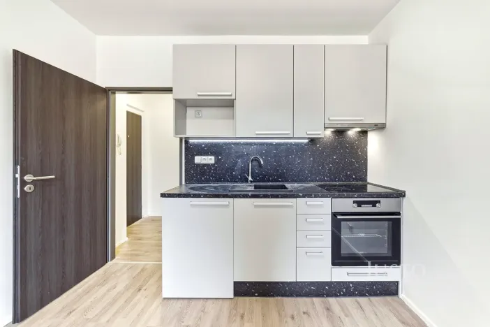 Pronájem bytu 1+kk, Praha - Libeň, V zahradách, 25 m2