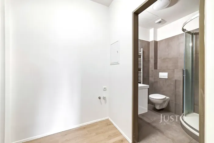 Pronájem bytu 1+kk, Praha - Libeň, V zahradách, 25 m2