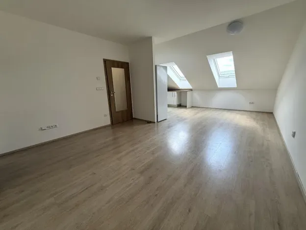 Pronájem bytu 4+kk, Jinačovice, 92 m2