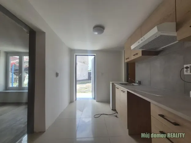 Pronájem bytu 2+1, Praha - Libuš, Nad šejdrem, 45 m2