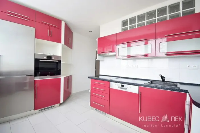 Pronájem bytu 3+1, Tábor, Buzulucká, 63 m2