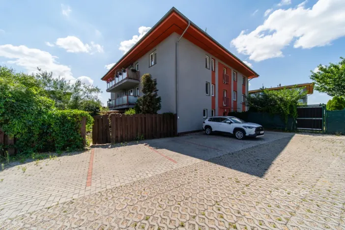 Prodej bytu 3+kk, Šestajovice, Pražská, 64 m2