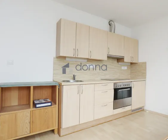 Pronájem bytu 1+kk, Praha, Vlasty Průchové, 33 m2