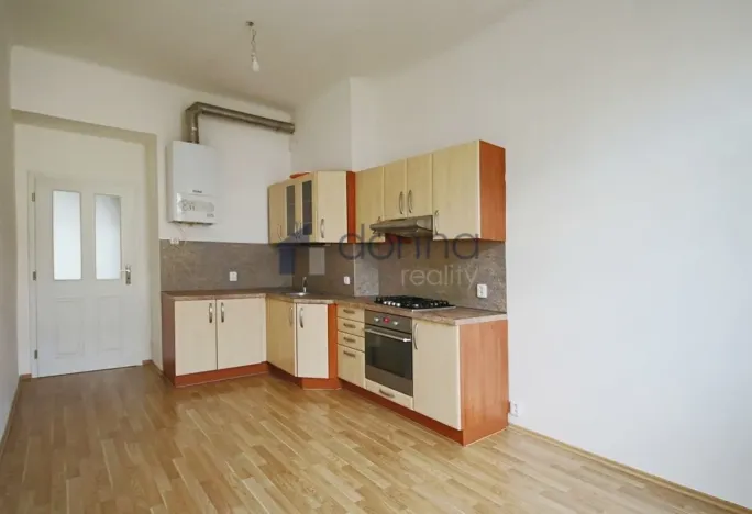 Pronájem bytu 2+1, Praha, 28. pluku, 70 m2