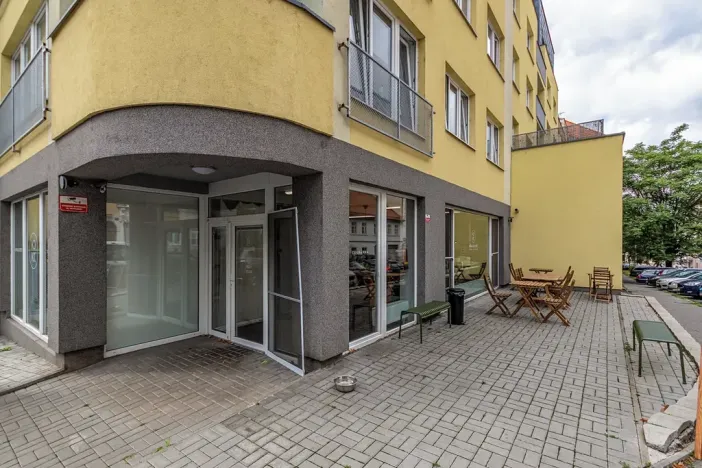Prodej obchodního prostoru, Praha - Vršovice, Petrohradská, 123 m2