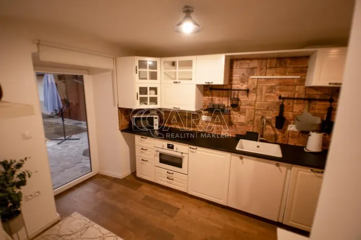 Prodej rodinného domu, Jinín, 250 m2