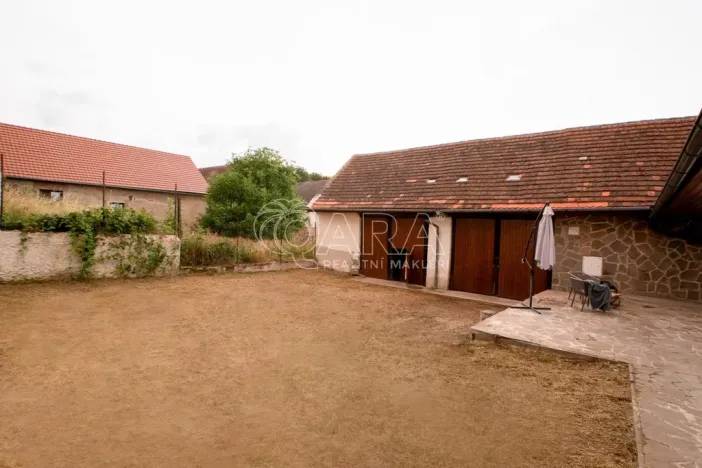 Prodej rodinného domu, Jinín, 250 m2