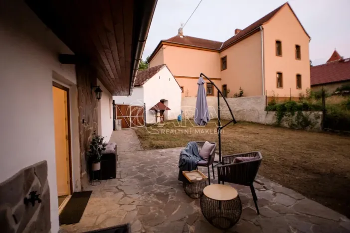 Prodej rodinného domu, Jinín, 250 m2