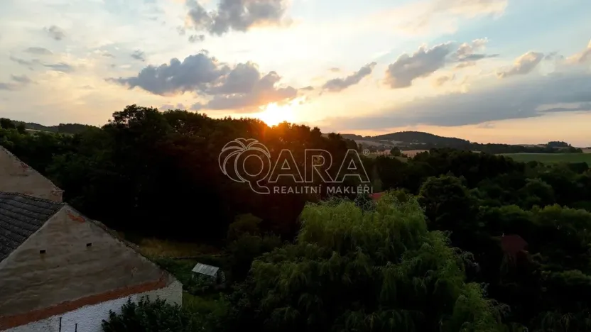 Prodej rodinného domu, Jinín, 250 m2