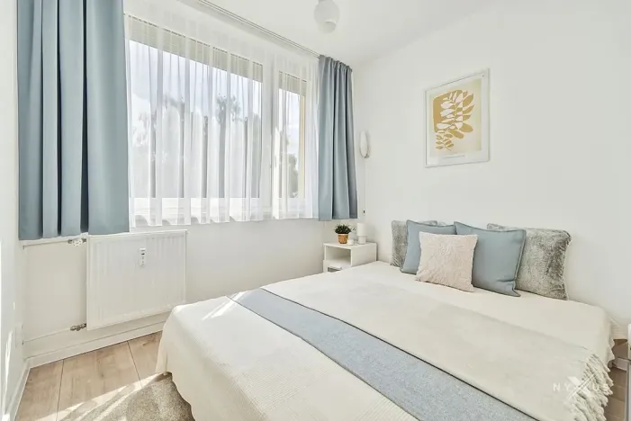 Prodej bytu 2+kk, Praha - Kobylisy, Šimůnkova, 32 m2