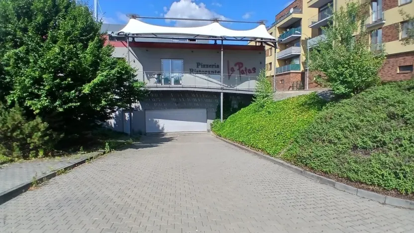 Pronájem garážového stání, Brno - Starý Lískovec, U Leskavy, 15 m2