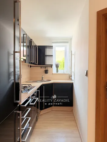 Prodej bytu 3+1, Pardubice, Sezemická, 58 m2