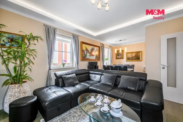Pronájem bytu 4+1, Bor, náměstí Republiky, 90 m2