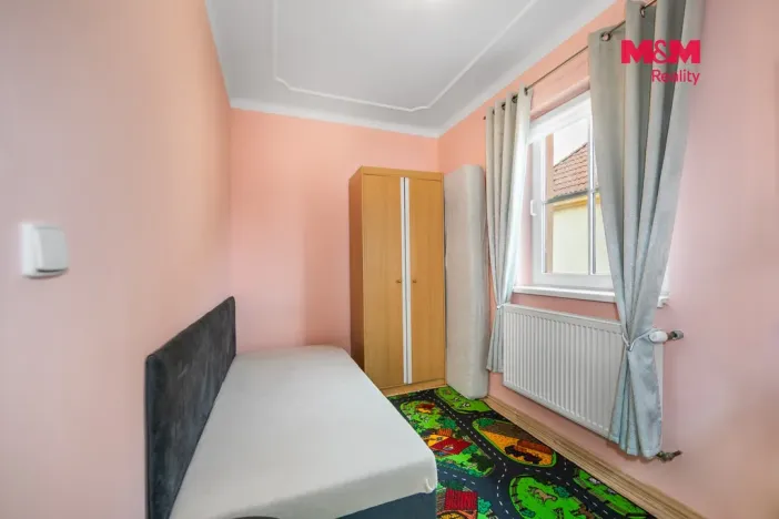 Pronájem bytu 4+1, Bor, náměstí Republiky, 90 m2