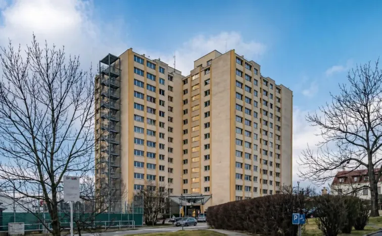 Pronájem bytu 1+kk, Praha - Střížkov, Děčínská