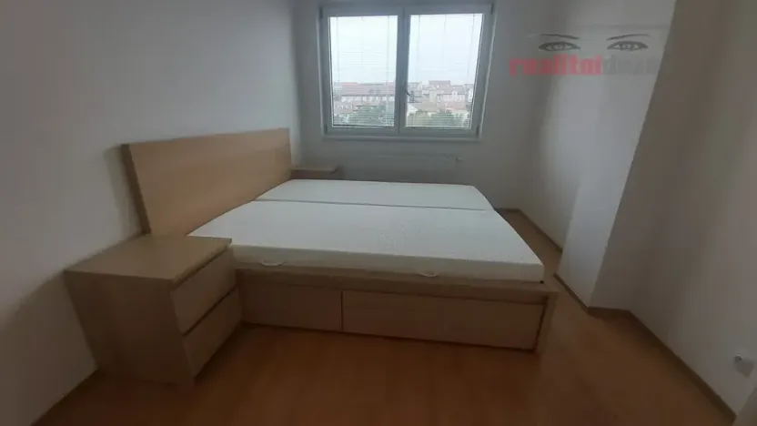 Pronájem bytu 2+kk, Brno, Střední, 67 m2