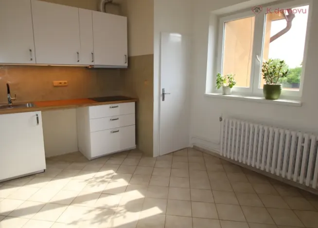 Pronájem bytu 1+1, Zlín - Prštné, Pod Strání, 37 m2
