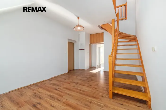Prodej atypického bytu, Plzeň, Ořechová, 70 m2