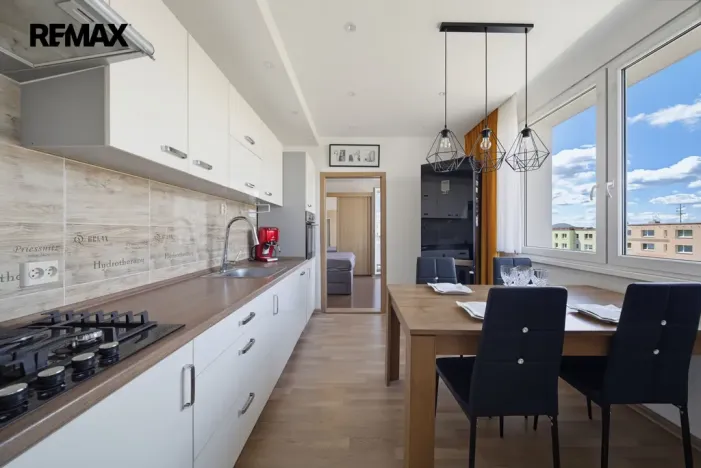 Prodej bytu 3+1, Česká Lípa, Červeného kříže, 65 m2