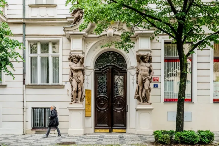 Pronájem kanceláře, Praha - Vinohrady, Italská, 250 m2
