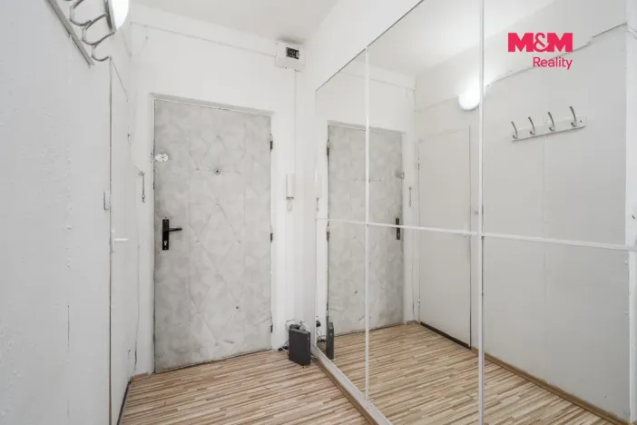 Prodej bytu 1+kk, Ústí nad Labem - Severní Terasa, Glennova, 19 m2