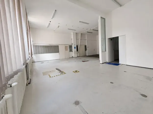 Pronájem výrobních prostor, Brno, Šujanovo náměstí, 134 m2