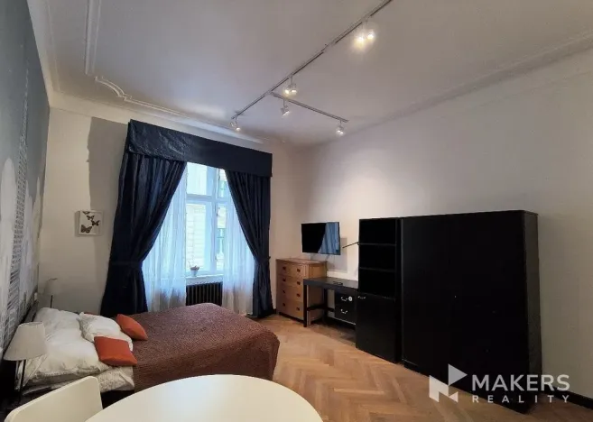 Pronájem bytu 1+kk, Praha - Nové Město, Hálkova, 31 m2