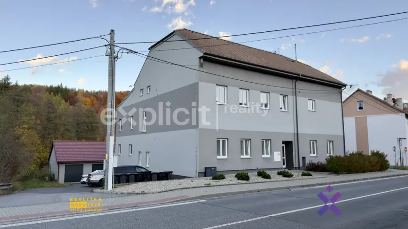 Pronájem bytu 1+kk, Strání - Květná, U sklárny, 33 m2