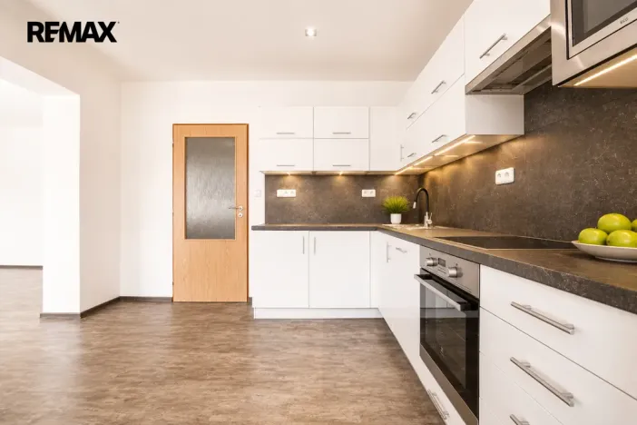 Pronájem bytu 3+kk, Velké Poříčí, Náchodská, 68 m2