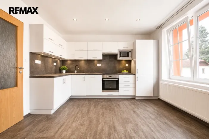 Pronájem bytu 3+kk, Velké Poříčí, Náchodská, 68 m2