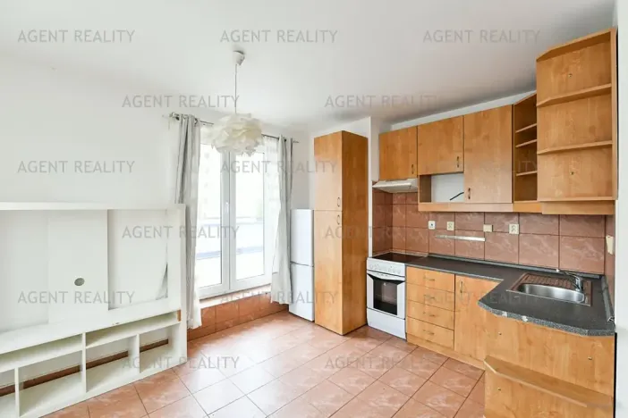 Pronájem bytu 1+kk, Praha - Zbraslav, Pelzova, 35 m2
