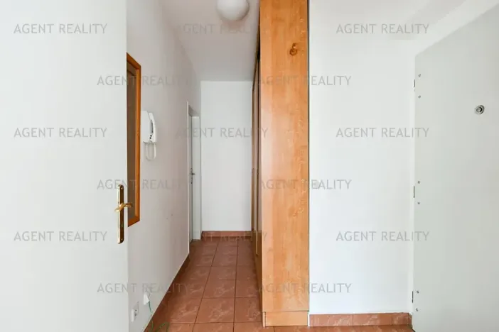 Pronájem bytu 1+kk, Praha - Zbraslav, Pelzova, 35 m2